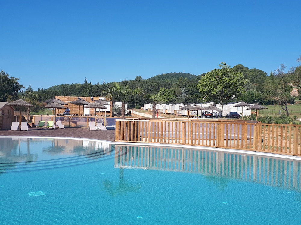 Domaine De La Roudeliere — Signes