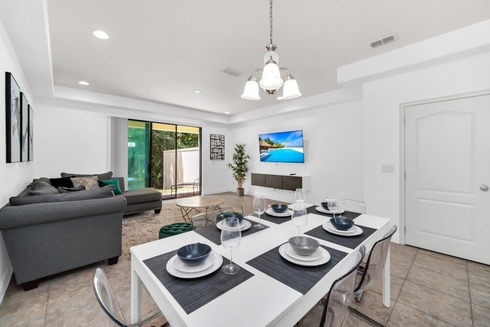 Tropical Escape 3 Bed Home In Beautiful Resort 3 Bedroom Condo - photo 25