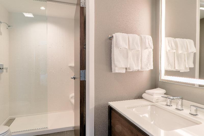 Staybridge Suites Pigeon Forge Smoky Mtns by IHG - photo 119