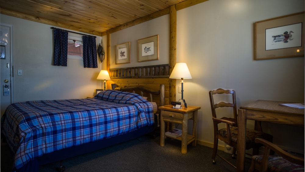 Curriers Lakeview Lodge - photo 16