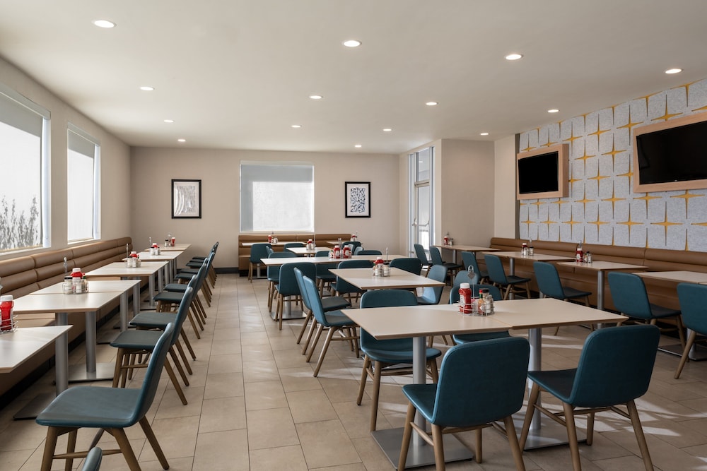 Holiday Inn Ontario by IHG - photo 34