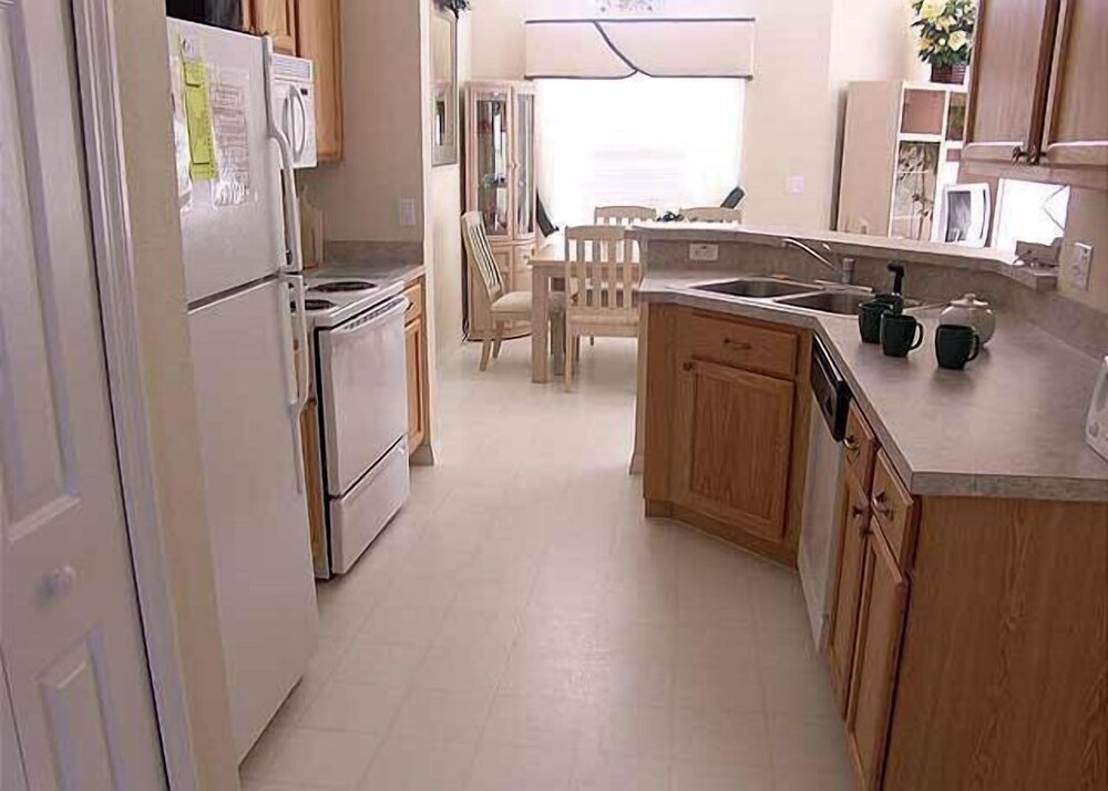 Emerald Island Resort 8412 Four Bedroom Villa With Private Pool - photo 3