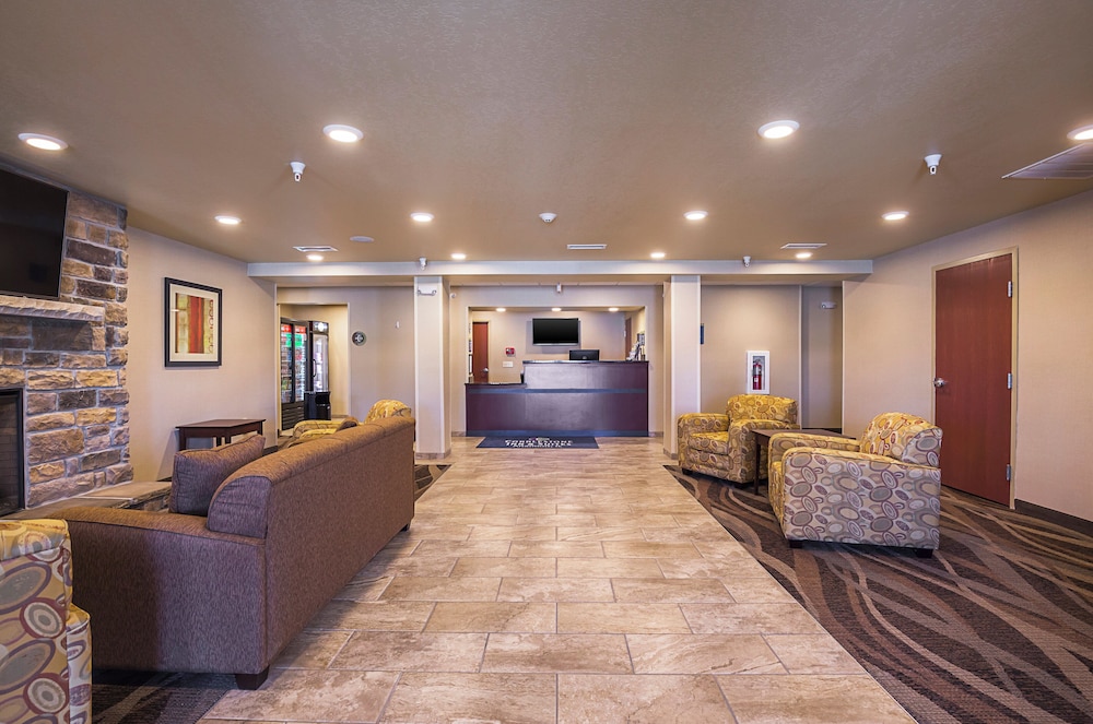 Cobblestone Inn & Suites Altamont - photo 7