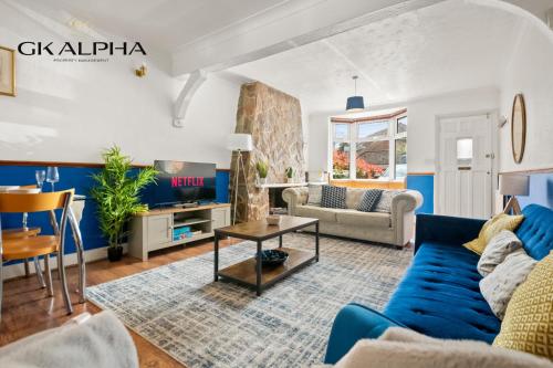 Heartwarming Windsor Cottage with Free Parking Perfect for Contractors Relocators and Long Term Stays Weekly And Monthly Stay Deals — 5-Star Luxury Hotel in Windsor, United Kingdom