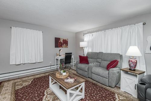 2 Bedroom Oasis 5 Mins to Mayo Clinic — 4-Star Luxury Hotel in Rochester, United States