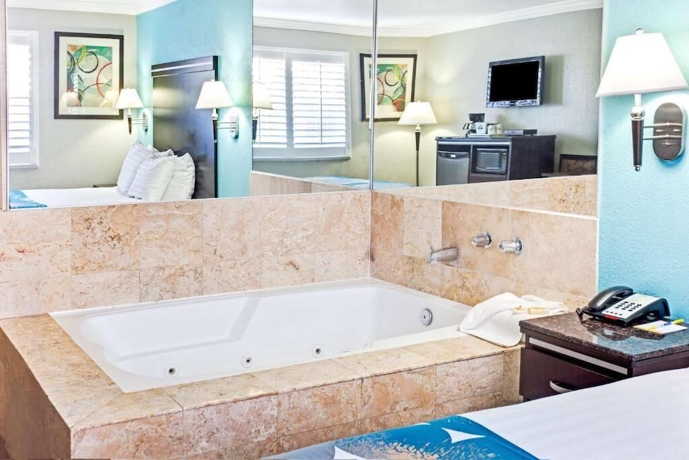 Cabana Inn & Suites - photo 18