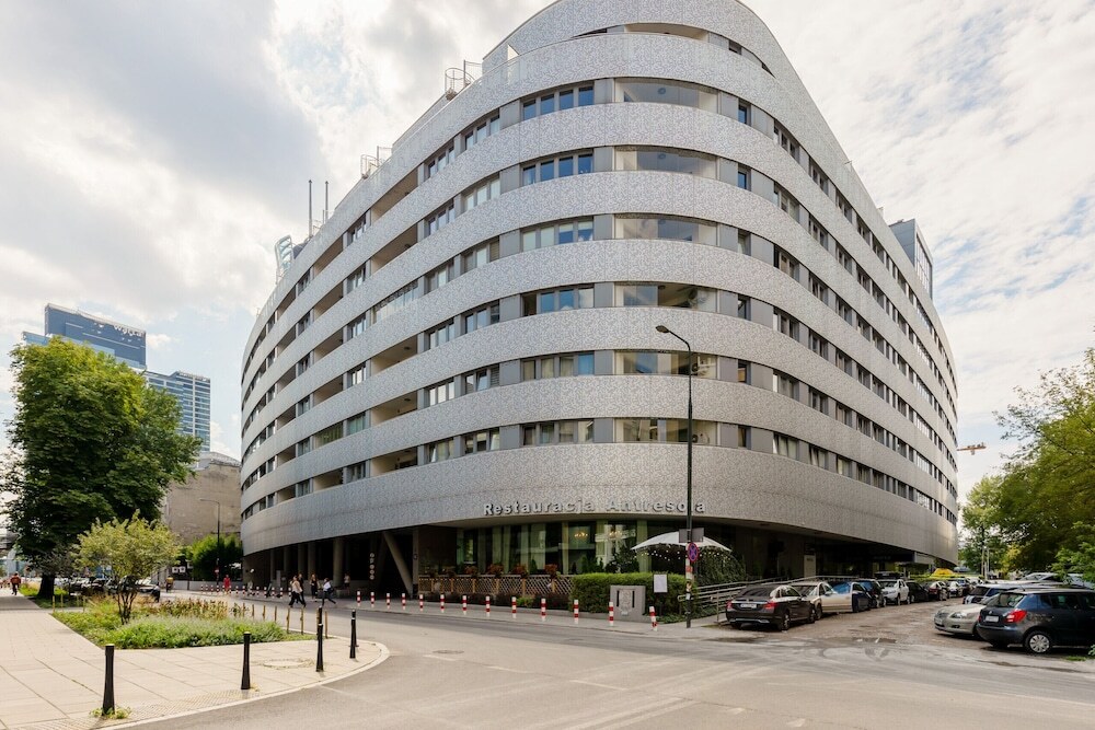 Deluxe Apartment Wronia 45 with AC Parking & Balcony by Renters Prestige — 4-Star Luxury Hotel in Warsaw, Poland