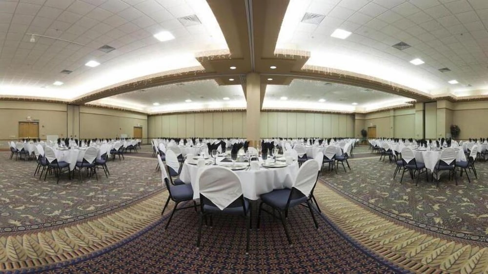 Holiday Inn Spearfish Convention Center by IHG - photo 35