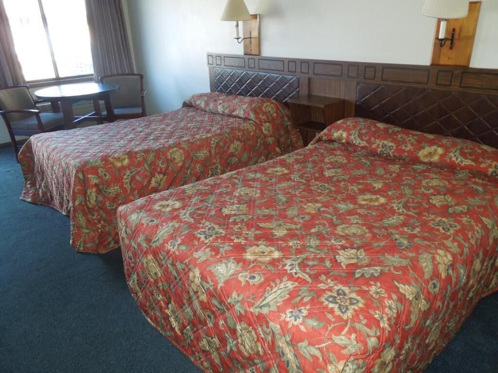 Xenia Country Inn - photo 17