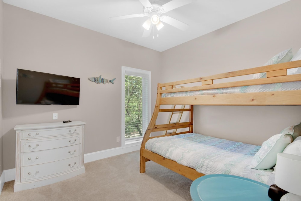 Sun Ray Getaway - carbon neutral hotel in Destin