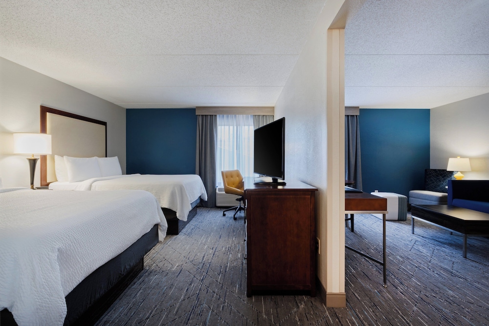 Holiday Inn Express & Suites Cincinnati Riverfront by IHG - photo 25