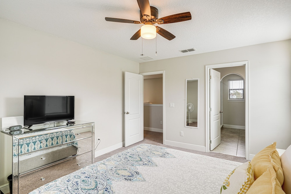 Resort Home in Haines City Screened Lanai Pool - photo 16