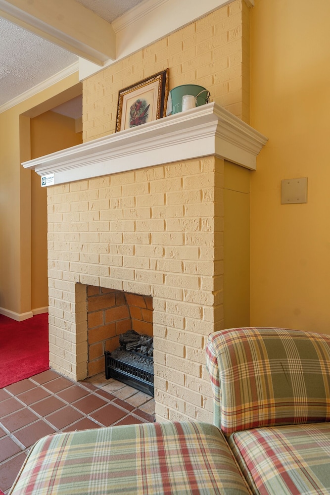 Ridgeway Inn - photo 85