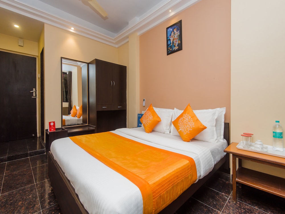 OYO 11672 Hotel Shubham in Panvel, India