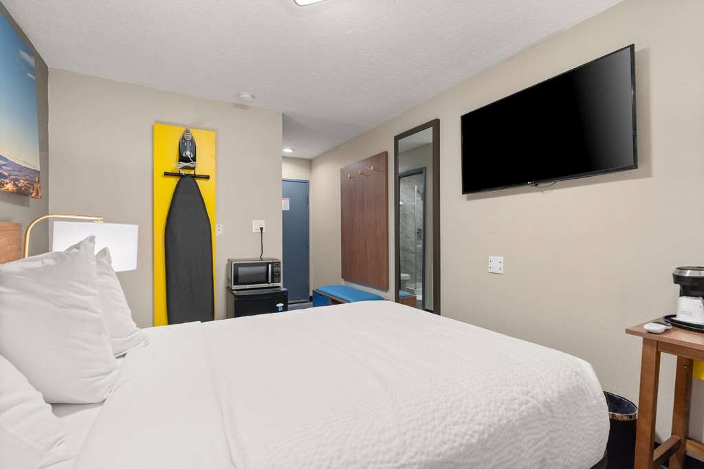 Days Inn by Wyndham Albuquerque I 25 - photo 21