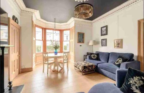 amazing apartments Avondale Pl by Stockbridge — 4-Star Luxury Hotel in Edinburgh, United Kingdom