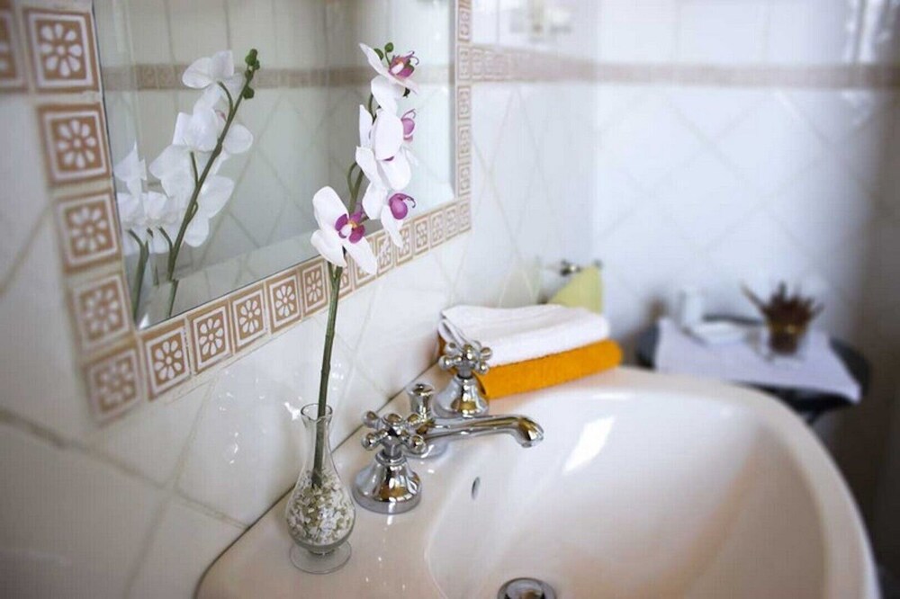 Porcigliano B&B — 5-Star Luxury Hotel in Borgo San Lorenzo, Italy
