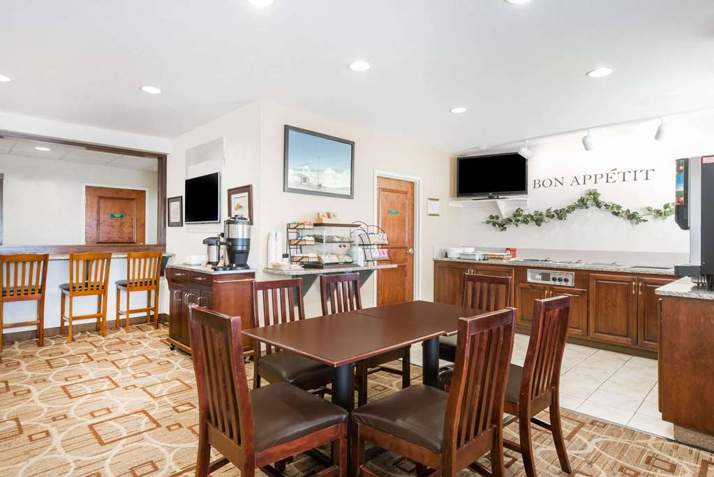 Hawthorn Extended Stay by Wyndham Seville - photo 15