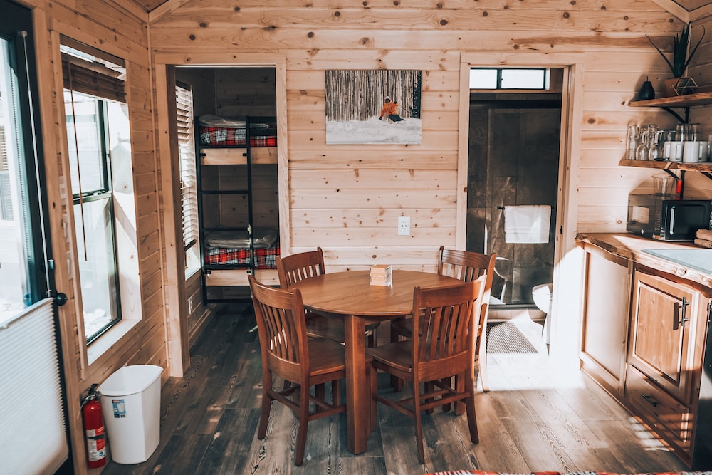 Powderhorn Lodging - photo 2