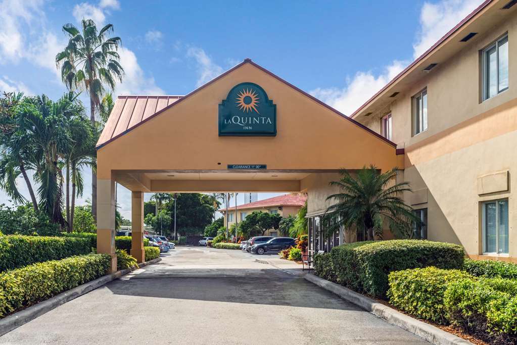La Quinta by Wyndham Fort Lauderdale Pompano Beach - photo 4