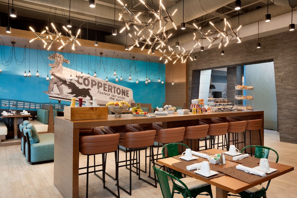 Four Points by Sheraton Miami Airport - photo 19