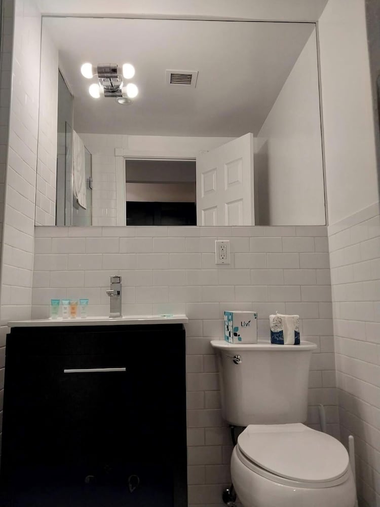 East Village Hotel - photo 32