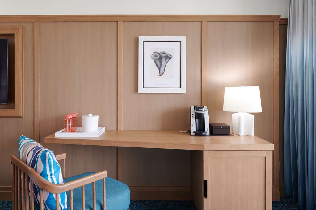 Outrigger Reef Waikiki Beach Resort - photo 171
