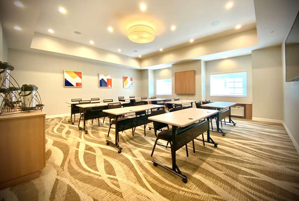 Microtel Inn & Suites by Wyndham Warsaw - photo 47