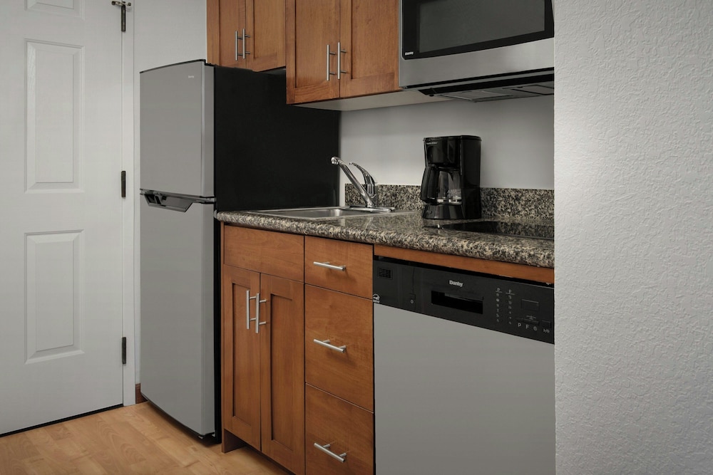 TownePlace Suites by Marriott Suffolk Chesapeake - photo 16