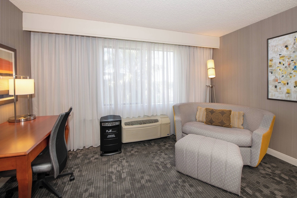 Courtyard by Marriott Newark Silicon Valley - photo 16
