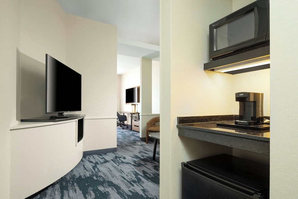 Fairfield Inn & Suites by Marriott Buffalo Airport - photo 12