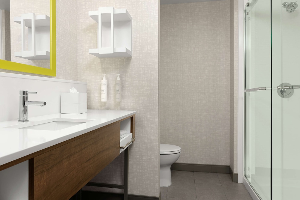 Hampton Inn & Suites Durham University Medical Center - photo 30