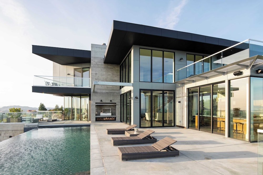 Belleza by Avantstay Hilltop Mansion W Pool Panoramic Views Ultra Modern Interior — hotel in Sonoma