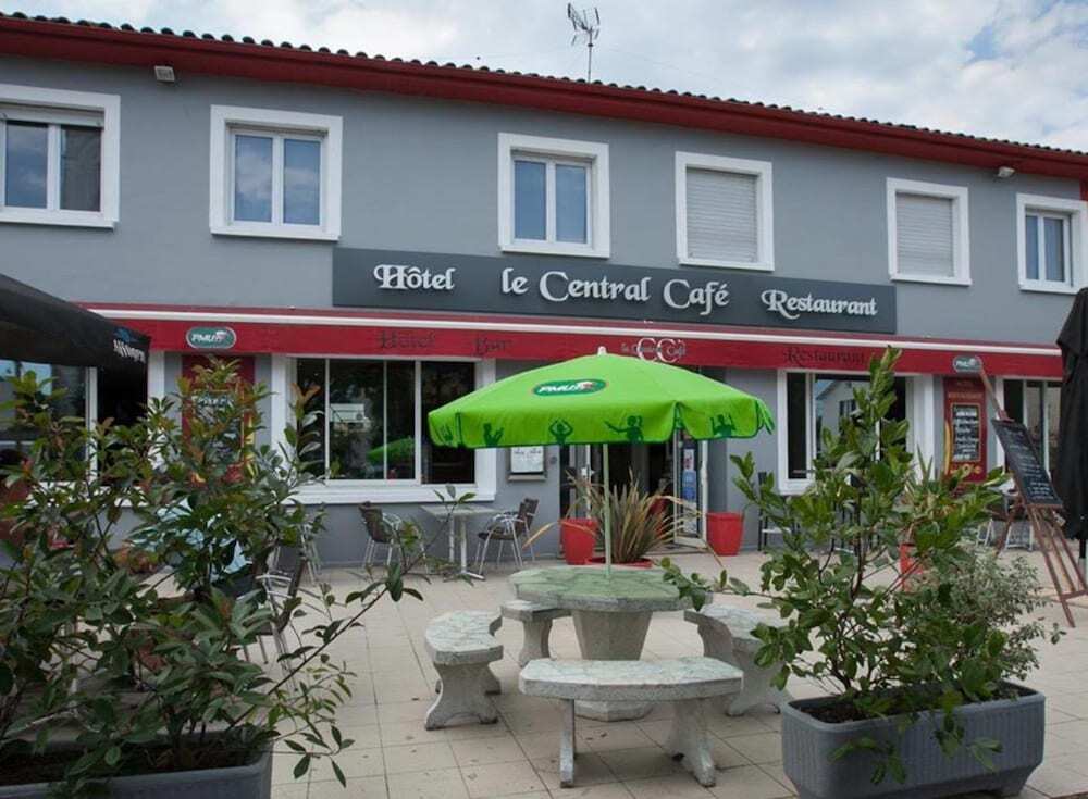 The Central Caf — Le Teich