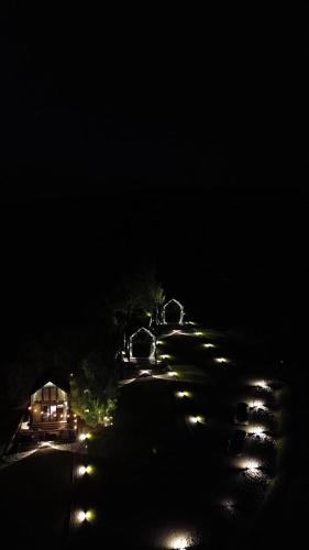 Czarne Domki Krempna z prywatnym jacuzzi in Krempna, Poland