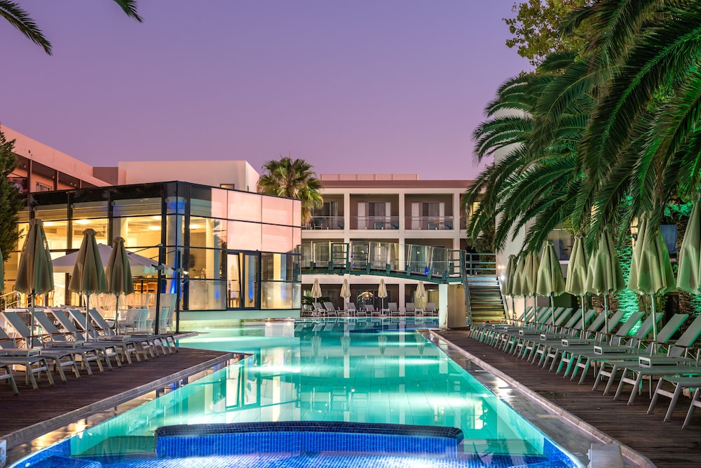 Minos Mare Royal in Rethymno, Greece