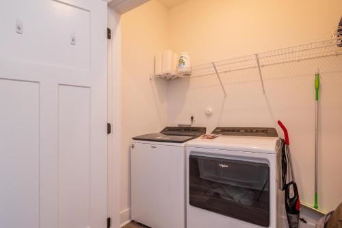 Suga Shack by Oak Island Accommodations - photo 49