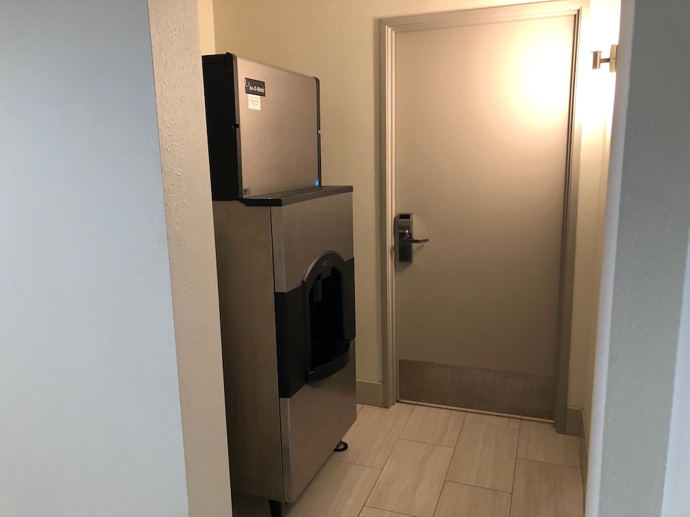 Holiday Inn Express & Suites Franklin KY by IHG - photo 50