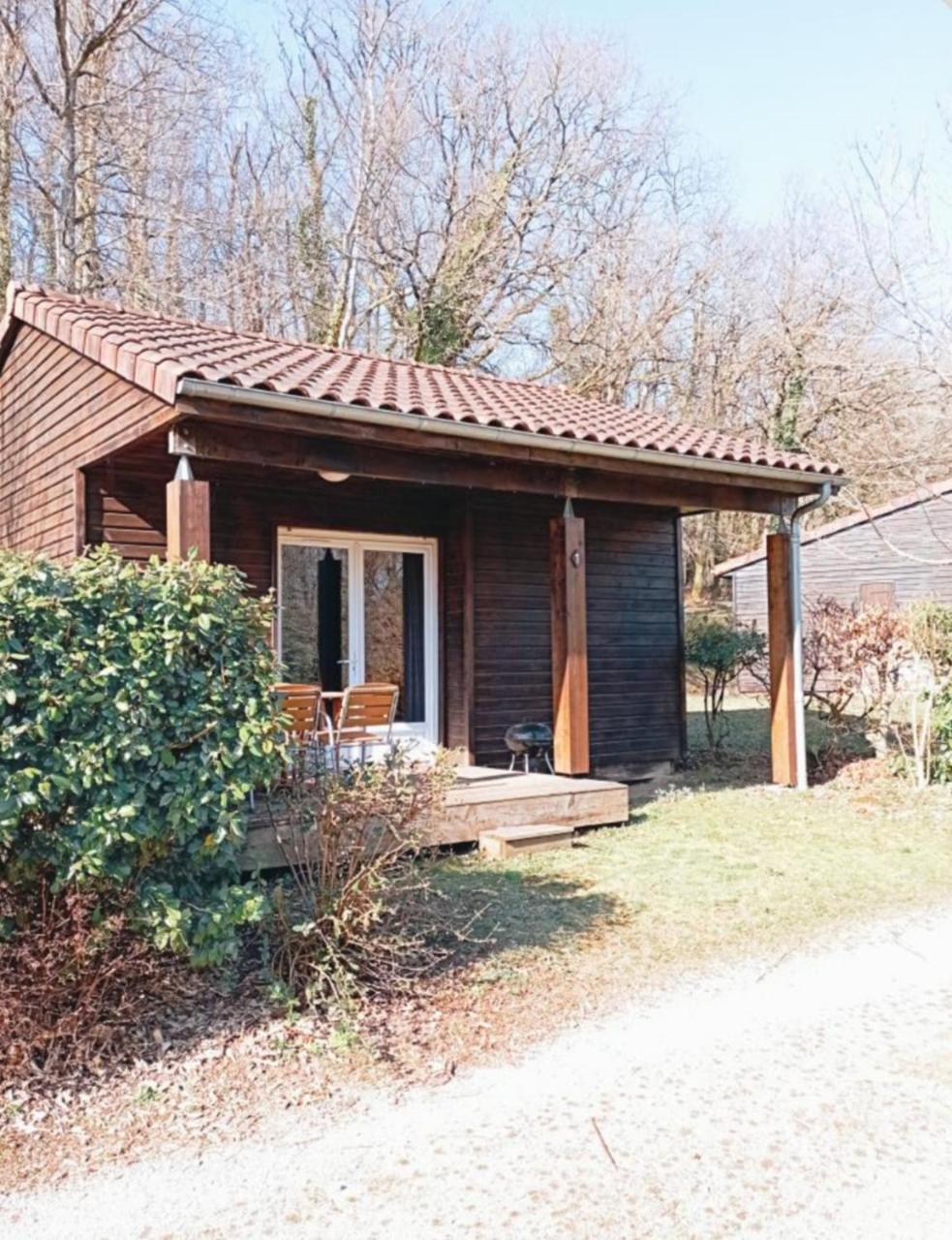 Les Chalets de Celeste - carbon neutral hotel in Unknown City