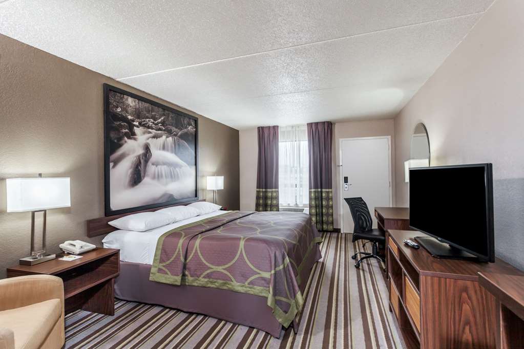 Super 8 by Wyndham Pigeon Forge Dollywood Lane - photo 15