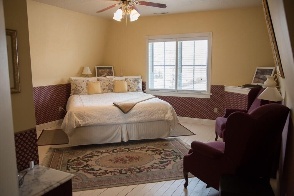 The Iron Gate Inn - photo 21