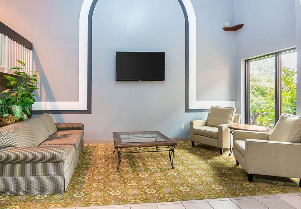 Quality Inn & Suites Kearneysville Martinsburg - photo 6