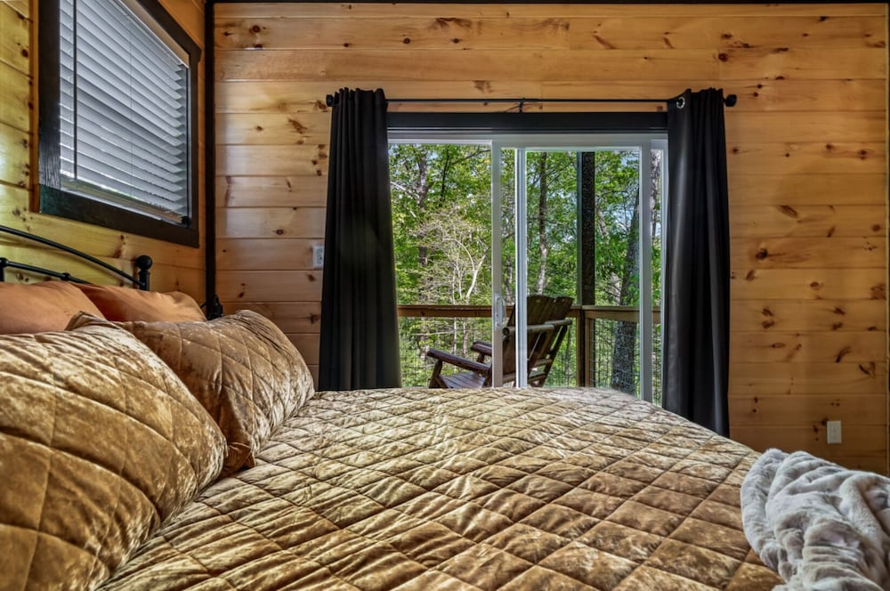 Mountain Majesty By Ghosal Luxury Lodging - photo 11