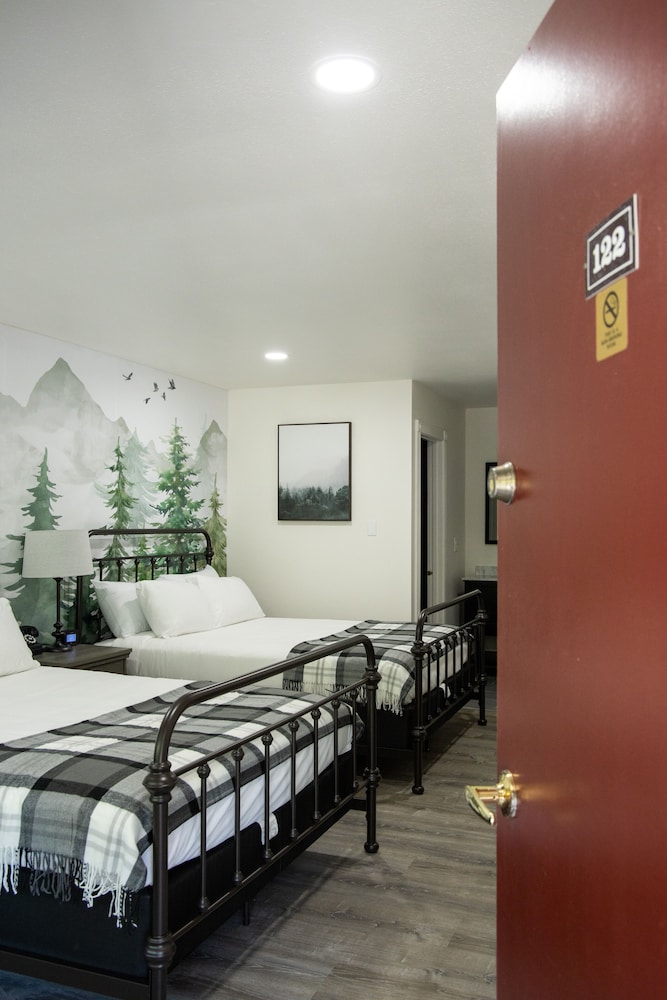 The Occidental Lodge - photo 6