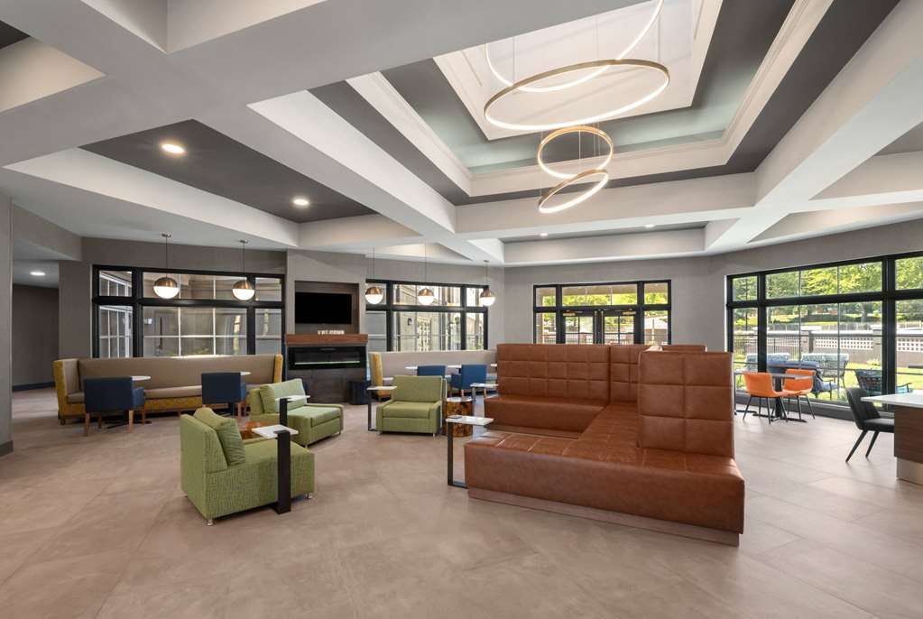 La Quinta Inn & Suites by Wyndham Greensboro NC - photo 4