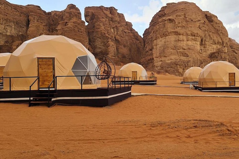 Hasan Zawaideh Camp — 5-Star Luxury Hotel in Wadi Rum, Jordan
