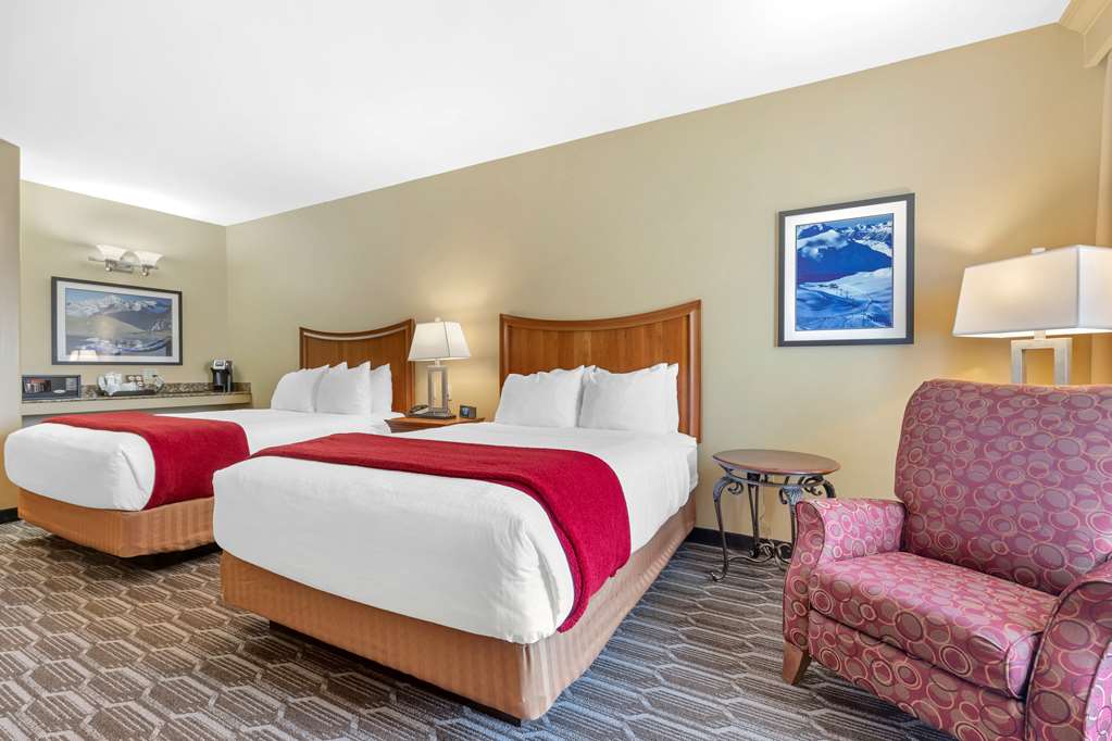 Best Western Plus Swiss Chalet Hotel & Suites - photo 18