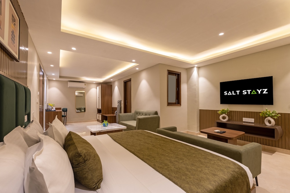 Saltstayz Premier Paschim Vihar — 4-Star Luxury Hotel in New Delhi, India