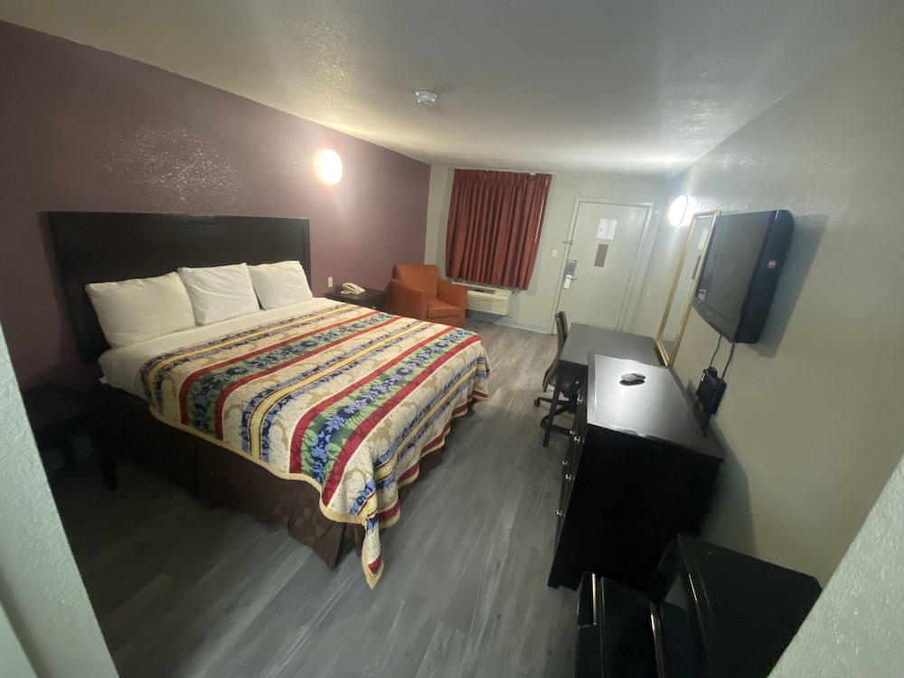 Diamond Inn - photo 8