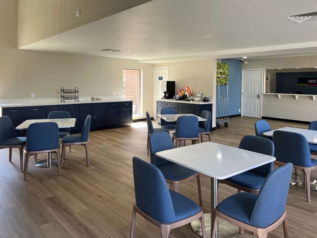 Park Inn by Radisson San Antonio - photo 6